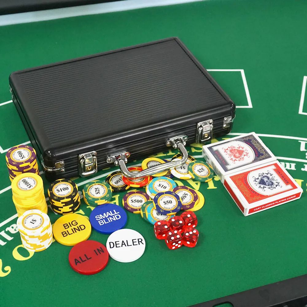 200pcs Monte Carlo Clay Chip S